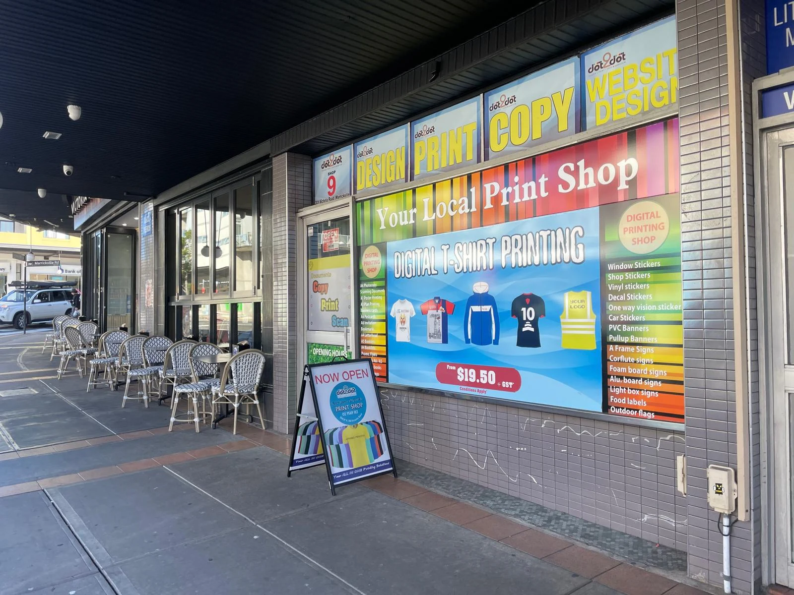 Dot2Dot Printing storefront entrance